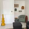 Appartement propre et moderne à sacré coeur thumb 5