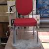 Chaise banquet rouge rembourrée dossier arrondi thumb 6