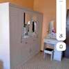 Armoire marron ,blanc et noire thumb 6