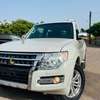 Mitsubishi pajero thumb 2