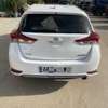 Yoyota auris 2016 thumb 4