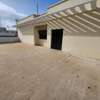 Villa R+2 à louer almadies thumb 5