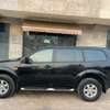 Mitsubishi pajero thumb 5