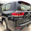 Toyota land cruiser LC300 thumb 3