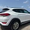 Hyundai Tucson 2017 SUV blanc spacieux polyvalent thumb 4