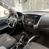 Mitsubishi l200 2024 thumb 3
