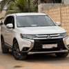 Mitsubishi Outlander 7 places spacieux thumb 2