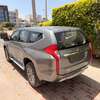 Mitsubishi pajero _2019 thumb 4