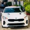 2018 kia stinger thumb 6