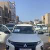 Mitsubishi L200 4x4 Blanc Pick-up Puissant thumb 0