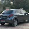 Peugeot 208 manuel diesel venant thumb 8