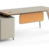 Des tables de bureau – Élégance, solidité et fonctionnalité thumb 5