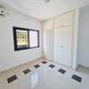 APPARTEMENT F4 SEMI MEUBLE  A LOUER A NGOR EN FACE DU STADE thumb 7