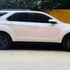 Chevrolet SUV blanc spacieux et confortable thumb 1