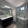 APPARTEMENTS F4 MEUBLÉ A LOUER POINT E thumb 8