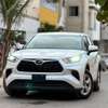 Toyota highlander 2023 4cylindre thumb 11