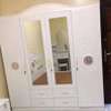 Armoire marron et blanc thumb 7