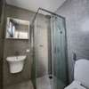 Appartement f4 haut standing au point E avec salle de sport thumb 8