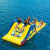 Aire de jeux aquatique gonflable avec glissade thumb 4