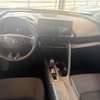 Toyota CHR 2024 SUV blanc toit noir thumb 6