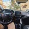 Peugeot 208 thumb 4