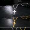 Chaîne croix homme noir mat, Argent,  Or luxe thumb 0