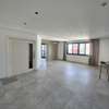 Appartement f4 haut standing au point E avec salle de sport thumb 13