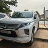 Mitsubishi Pajero Sport SUV 4x4 Blanc Puissant thumb 0