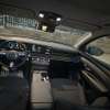 Voiture familiale 5 places intérieur noir spacieux thumb 4