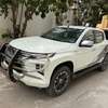 Mitsubishi l200 2024 thumb 5