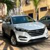 Hyundai tucson thumb 2