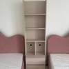 Paire de lits simples rose poudré avec matelas + meuble thumb 1