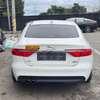 Jaguar XF berline luxe blanc performance thumb 5