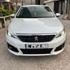 Peugeot 308 2018 thumb 0