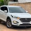 Hyundai tucson thumb 1