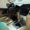 Toyota land cruiser V8 thumb 8