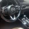 Mazda CX-5 SUV blanc spacieux et fiable thumb 1