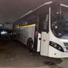 Bus 50 places climatisé a louer thumb 0