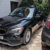 BMW X1 SUV compact noir performant et élégant thumb 3