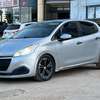 Peugeot 208 2016 thumb 5