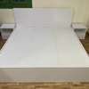 Lit et 2 commodes blanc thumb 2