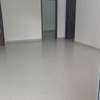 À louer, appartement, 2e étage thumb 2