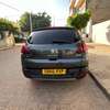 Peugeot 3008 SUV 2016 thumb 5
