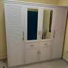 Armoire marron et blanc thumb 3