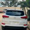 Hyundai tucson thumb 12