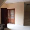 Villa R+2 de 250m2 à vendre Yembeul COMICO thumb 1