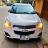 Chevrolet SUV blanc spacieux et confortable thumb 0