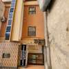 Appartement aux mamelles au RDC thumb 2