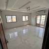 Appartement f4 à louer aux Almadies thumb 1