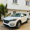 Je vends ma Hyundai Tucson 2016 automatique essence thumb 8